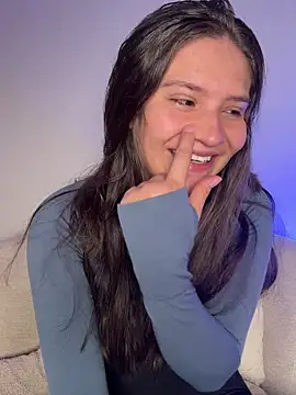 Emilyybennet  online show from June 30, 2026, 12:33 am
