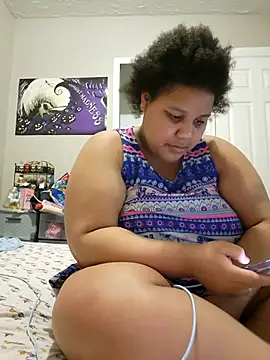 Snapshot of chocolate_bella chatting on April 24, 2026, 1:52 am chocolate bella online show from April 24, 2026, 1:52 am