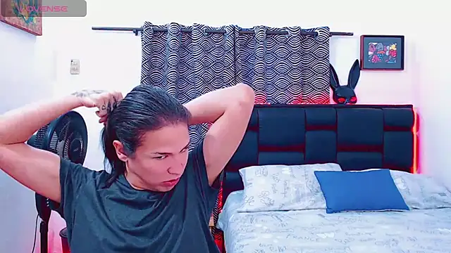 Azley sweet online show from April 14, 2026, 1:50 pm