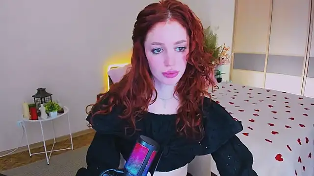 Snapshot of ChristinaConteeree chatting on May 9, 2026, 11:48 am ChristinaConteeree online show from May 9, 2026, 11:48 am