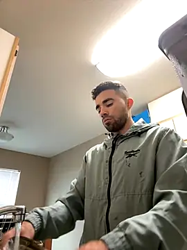 Snapshot of kelvin971011 chatting on October 11, 2025, 6:39 pm kelvin971011 online show from October 11, 2025, 6:39 pm