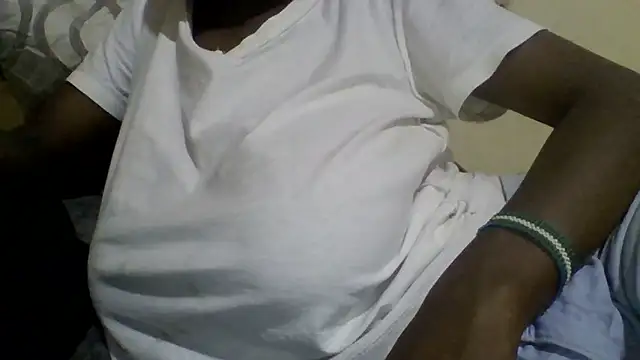 sexyonettt online show from September 27, 2025, 2:22 pm