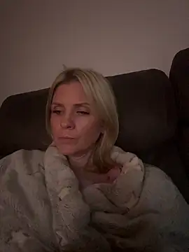 Lexi-Lux-X online show from November 3, 2025, 3:52 am