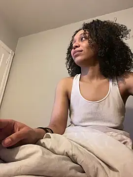 Velvetraexo online show from April 16, 2026, 2:01 am