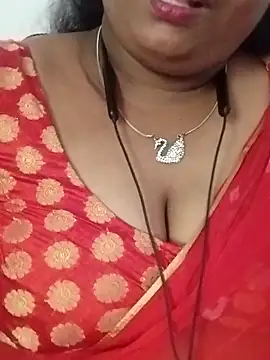 Snapshot of Divya-Lovely chatting on October 5, 2025, 8:45 am Divya-Lovely online show from October 5, 2025, 8:45 am