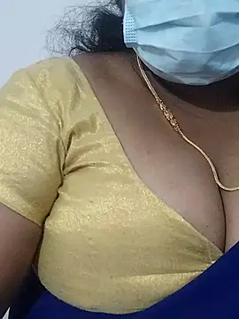 Snapshot of Divya-Lovely chatting on November 3, 2025, 7:31 am Divya-Lovely online show from November 3, 2025, 7:31 am