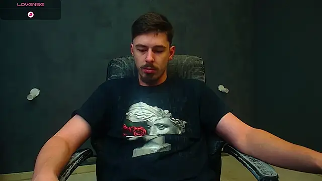 EnzoRace online show from November 20, 2025, 5:51 am