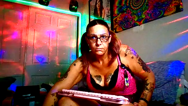 SparklesB1tch online show from November 20, 2025, 3:28 am