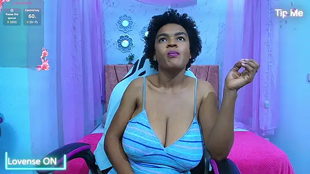 Snapshot of mia__thomson_ chatting on May 25, 2026, 2:39 am mia thomson online show from May 25, 2026, 2:39 am