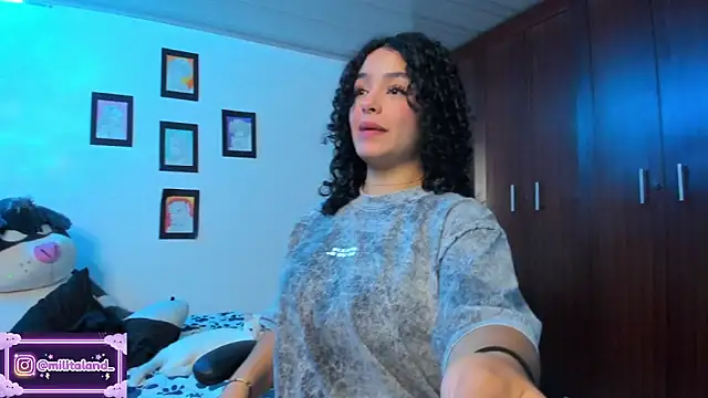 Snapshot of milita_houston chatting on October 6, 2025, 1:03 am milita houston online show from October 6, 2025, 1:03 am