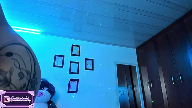 Snapshot of milita_houston chatting on October 10, 2025, 3:27 am milita houston online show from October 10, 2025, 3:27 am