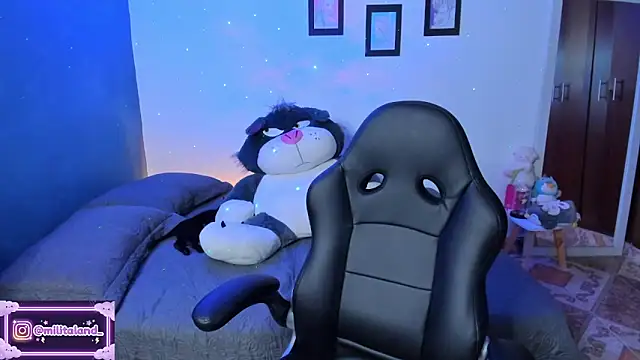 Snapshot of milita_houston chatting on October 30, 2025, 4:19 pm milita houston online show from October 30, 2025, 4:19 pm