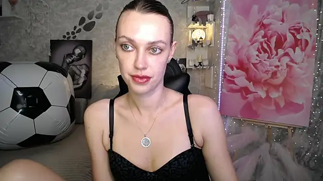 Snapshot of NickyAdamidi chatting on July 13, 2026, 4:21 pm NickyAdamidi online show from July 13, 2026, 4:21 pm
