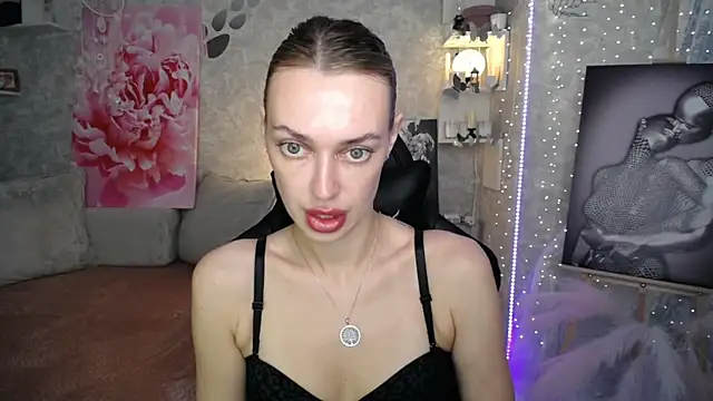 Snapshot of NickyAdamidi chatting on July 21, 2026, 4:09 pm NickyAdamidi online show from July 21, 2026, 4:09 pm