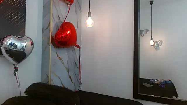 Snapshot of HannaHot_69 chatting on February 17, 2026, 11:18 am HannaHot 69 online show from February 17, 2026, 11:18 am