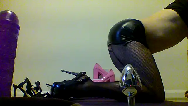 unforgettable dirty slut online show from November 11, 2025, 12:05 pm