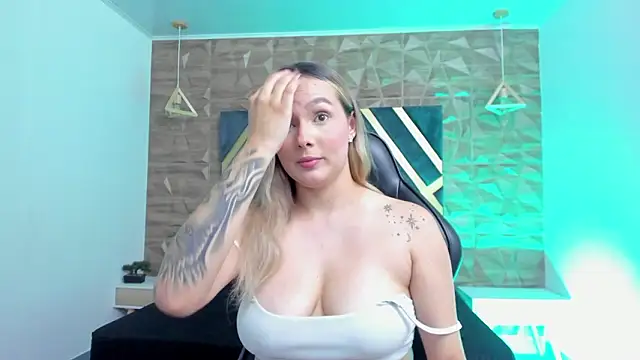 Emmaa white  online show from March 21, 2026, 5:16 pm