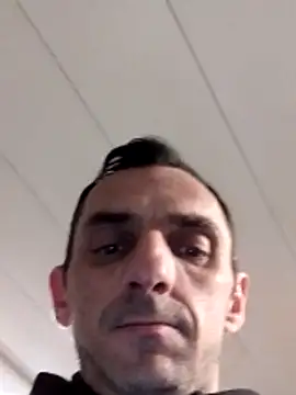 hotmen83 online show from March 15, 2026, 12:27 am