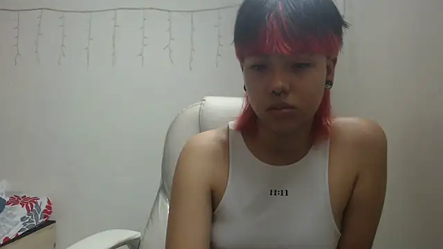 Snapshot of BJkoreanboy chatting on October 9, 2025, 8:29 pm BJkoreanboy online show from October 9, 2025, 8:29 pm