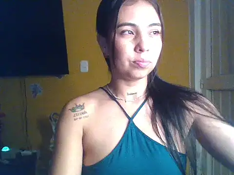 EmmaSplycer02 online show from April 14, 2026, 2:39 am