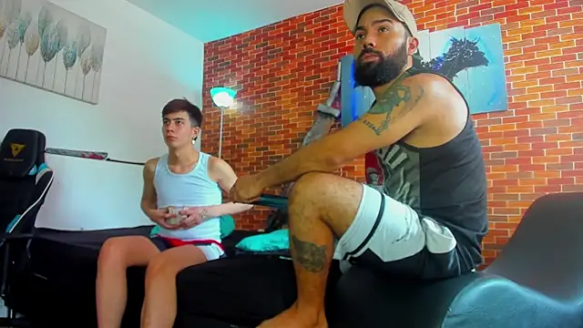 Snapshot of Michael_twink_ chatting on November 22, 2025, 5:56 pm Michael twink online show from November 22, 2025, 5:56 pm