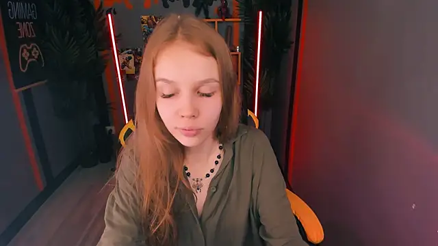 Selen hells weet online show from October 17, 2025, 4:09 pm