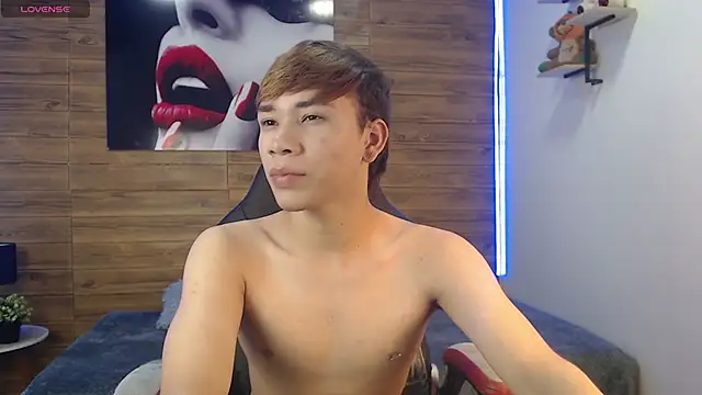 nathanclay online show from April 14, 2026, 3:56 am