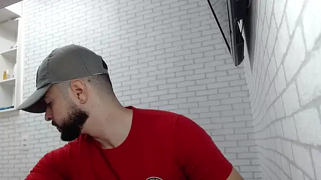 BombeiroHotx online show from December 3, 2025, 8:29 pm