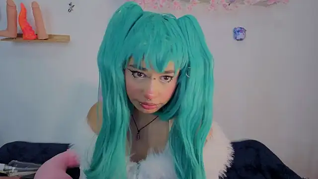 zoelight18 online show from October 31, 2025, 11:44 am