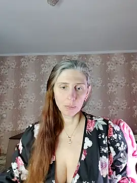 Snapshot of CandiCole chatting on May 6, 2026, 10:09 am CandiCole online show from May 6, 2026, 10:09 am