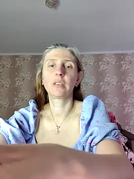 Snapshot of CandiCole chatting on June 6, 2026, 3:33 am CandiCole online show from June 6, 2026, 3:33 am