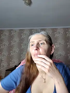 Snapshot of CandiCole chatting on June 13, 2026, 2:42 am CandiCole online show from June 13, 2026, 2:42 am