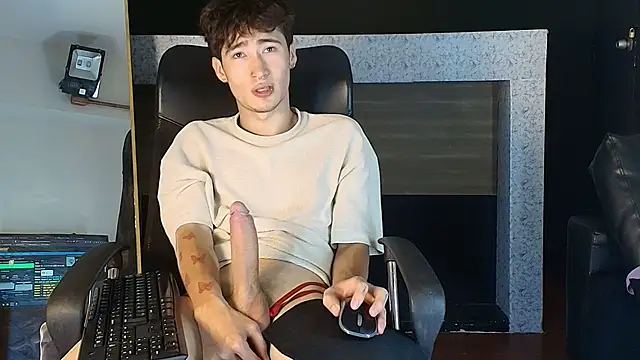  DantFox  online show from November 9, 2025, 7:56 pm