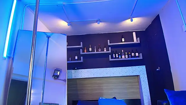  DantFox  online show from November 24, 2025, 8:19 pm