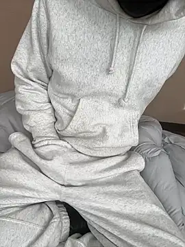 iikangi online show from January 10, 2026, 2:57 am