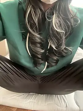 iikangi online show from February 15, 2026, 6:10 am