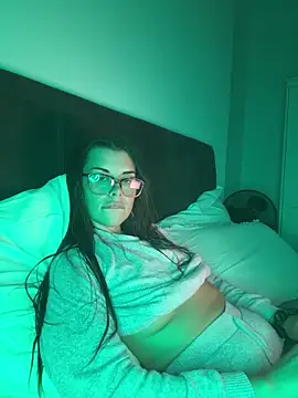 Snapshot of AlitaNova chatting on September 25, 2025, 10:30 am AlitaNova online show from September 25, 2025, 10:30 am