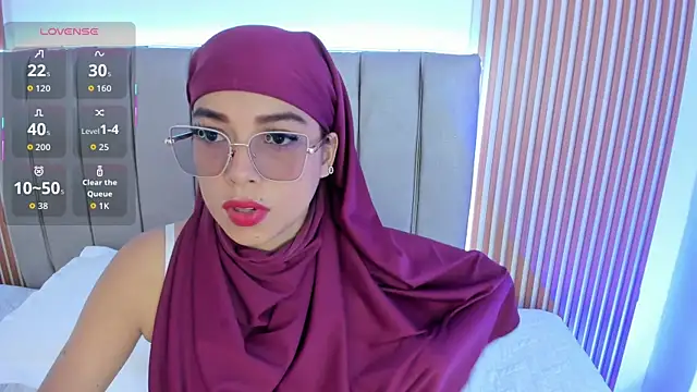 naishaa  online show from October 24, 2025, 6:37 pm