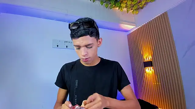 BILLY JAMEES online show from May 21, 2026, 12:34 pm