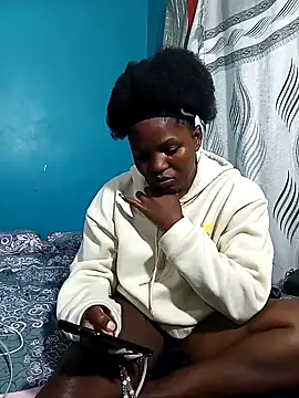 SweetHoney21  online show from November 20, 2025, 9:58 pm