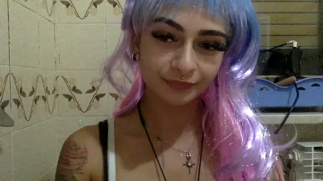 piccolaflo online show from June 13, 2026, 8:18 pm