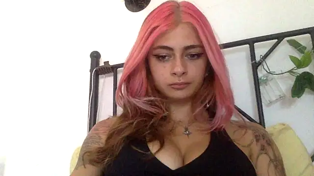 piccolaflo online show from June 21, 2026, 11:24 am