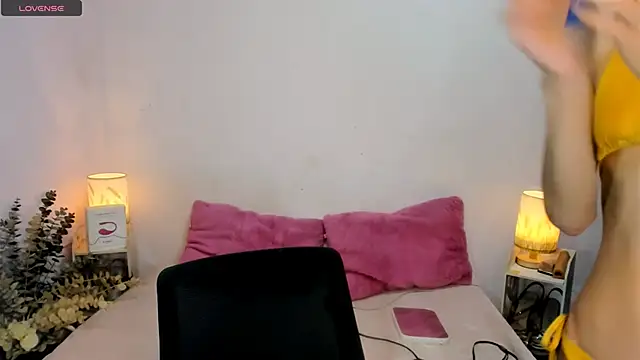 tsmokemachine online show from November 6, 2025, 2:51 pm