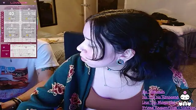 Snapshot of daddysgoodgrl215 chatting on February 7, 2026, 4:27 am daddysgoodgrl215 online show from February 7, 2026, 4:27 am