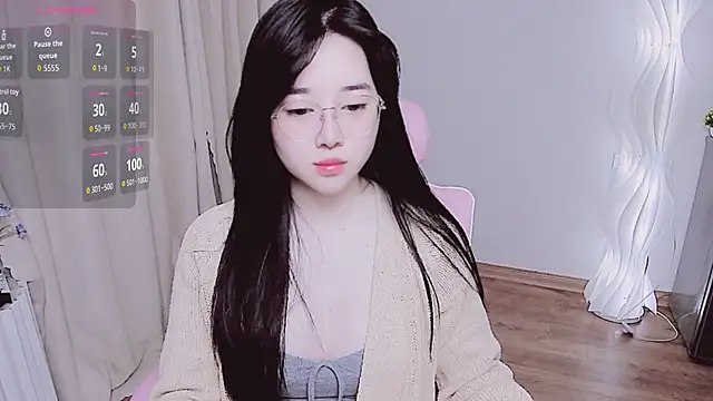 Miu-999 online show from November 3, 2025, 4:03 am