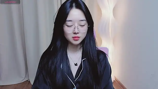 Miu-999 online show from April 6, 2026, 7:09 am