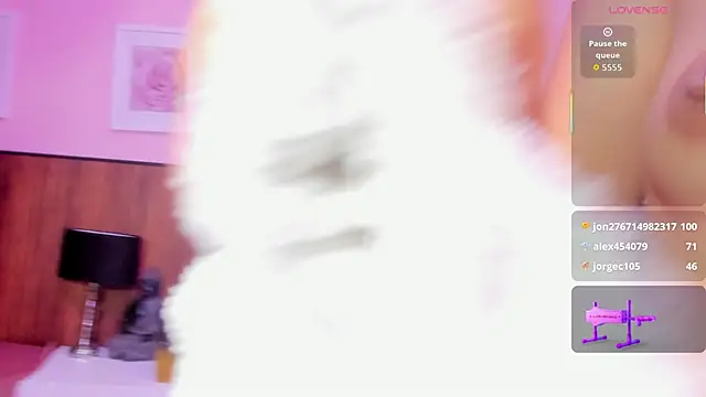 dalia roses online show from December 14, 2025, 1:22 am