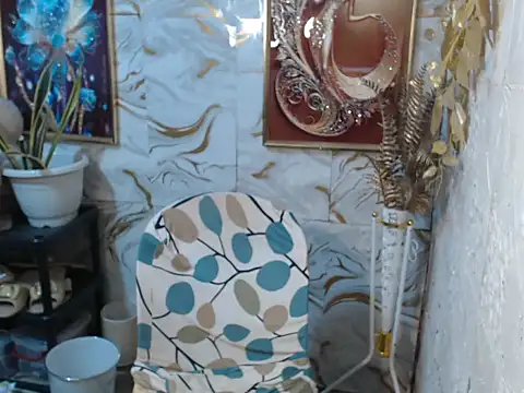 Snapshot of tshot_izzy_88 chatting on October 2, 2025, 3:35 am tshot izzy 88 online show from October 2, 2025, 3:35 am