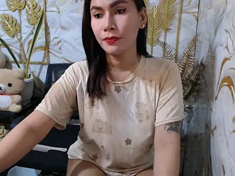 Snapshot of tshot_izzy_88 chatting on December 17, 2025, 12:11 pm tshot izzy 88 online show from December 17, 2025, 12:11 pm