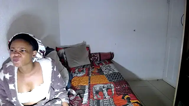 EbonyEssence online show from April 11, 2026, 4:28 am